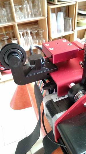 Guide and cleaner for filament