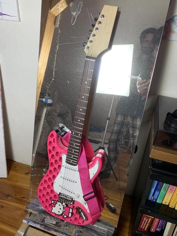 Hello Fender Stratocaster