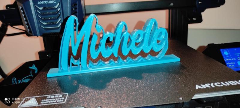 Scritta nome Michele con base