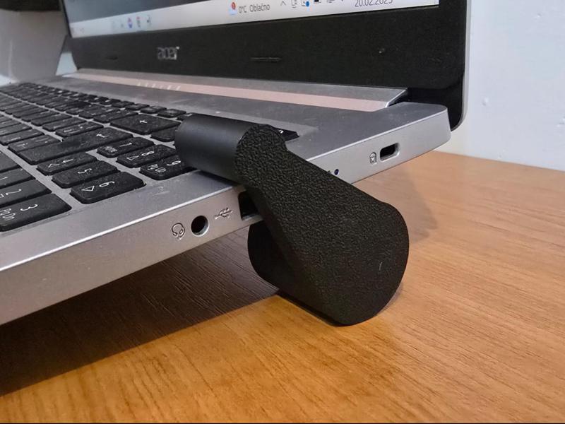 Simple Laptop Stand