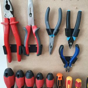Parametric pliers / tool holder (fusion360)