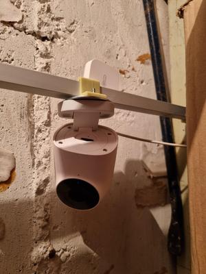 Aqara Xiaomi camera hub mount with teperature and humidity sensor