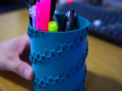 pen holder twist hexagon pattern