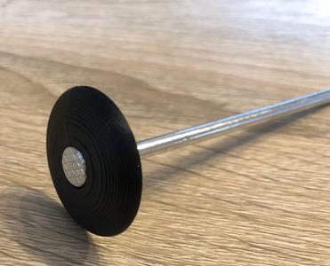 Halter für Vorzeltteppich und Bodenschürze am Wohnwagen