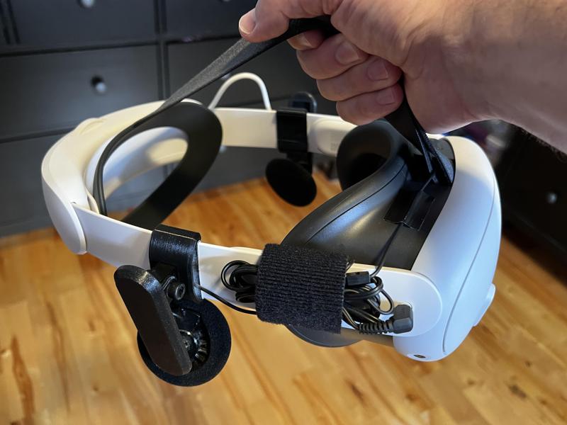 Sturdy Meta Quest 3 and Quest 2 Headphone Mount