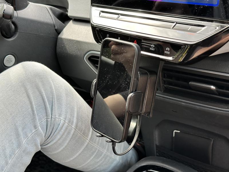 Volkswagen E1/ID.3 under-dash mount