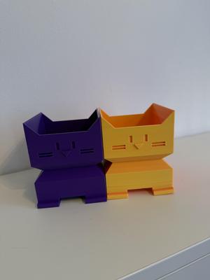 Cat pen holder