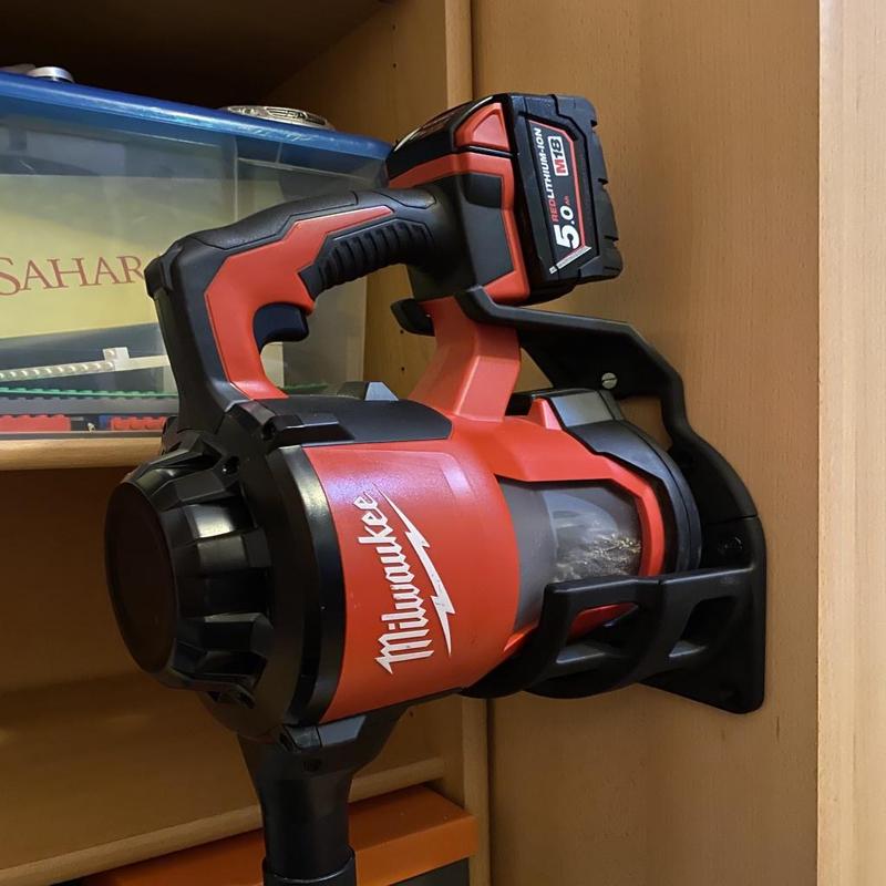 Milwaukee M18CV hand vac wall mount
