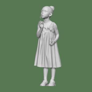 GIRL SOAP BUBBLES FOR DIORAMA PEOPLE CHARACTER
