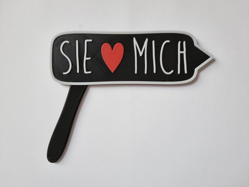 Photobooth Props - Sie liebt mich