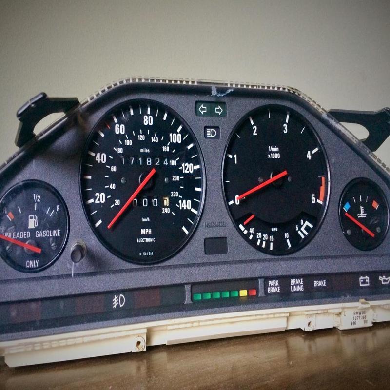 E30 instrument cluster rings