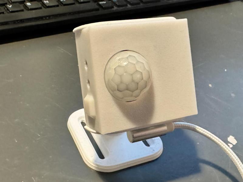 Everything Presence Lite PIR and RGB Cover