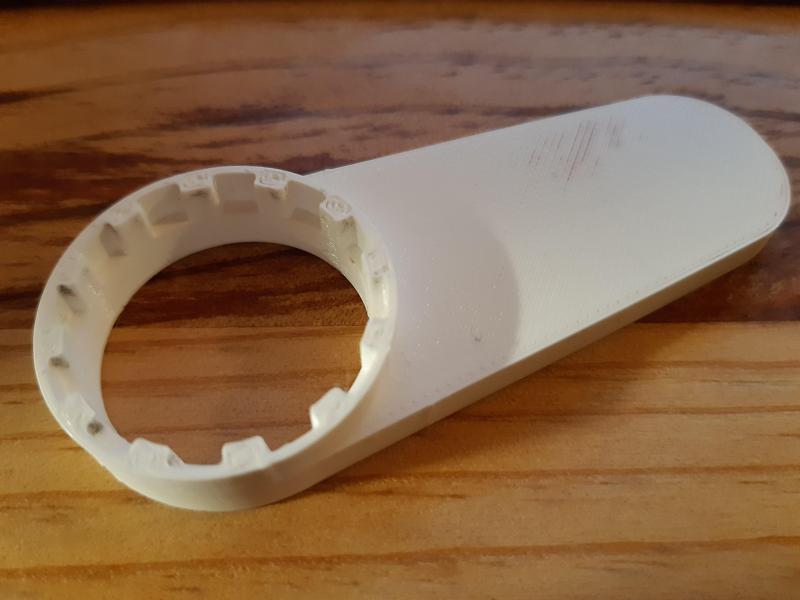Spanner wrench for Suntour fork