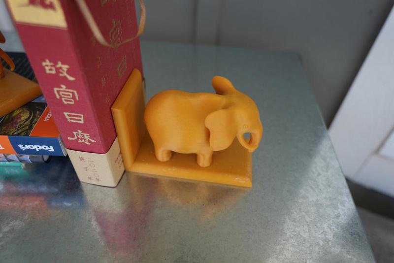 Elephant bookends