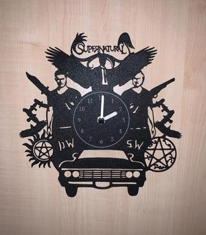 Supernatural Clock Uhr