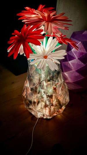 Poop effect LED vase for flowers - Low Poly