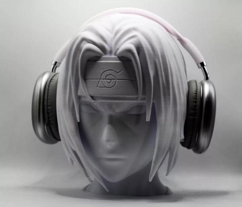 Itachi Uchiha Headsculpt & Headphone Stand – Iconico Design 3D per i Fan di Naruto