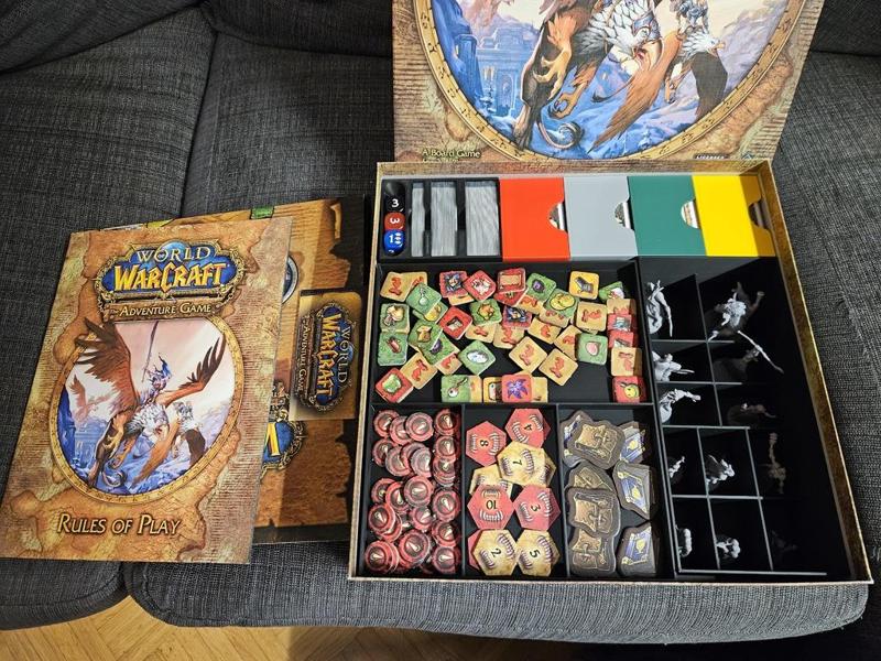 World of Warcraft - The Adventure Game + all character packs (organizer for sleeved cards)