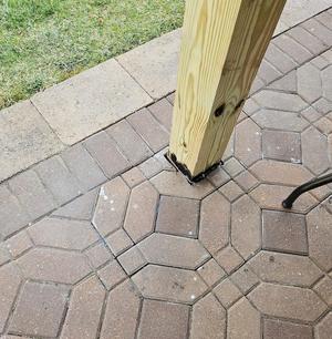 Deck post bottom bracket