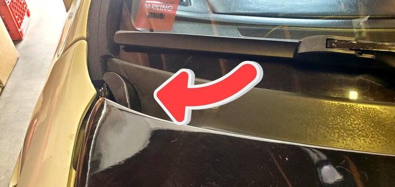 Civic EG/ Del Sol hood hinge boot (windshield cowl boot)