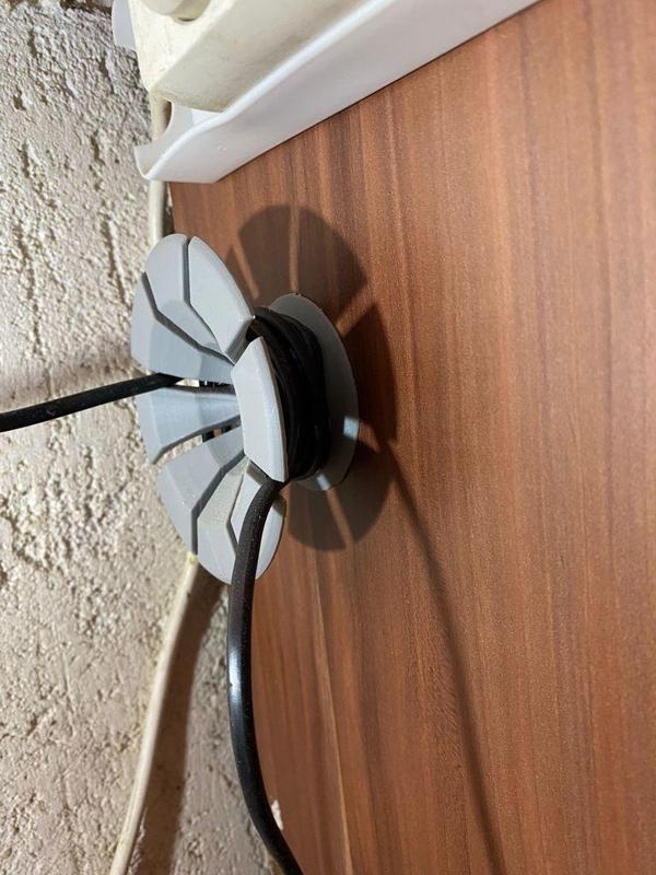 Cable Winder - Petal 