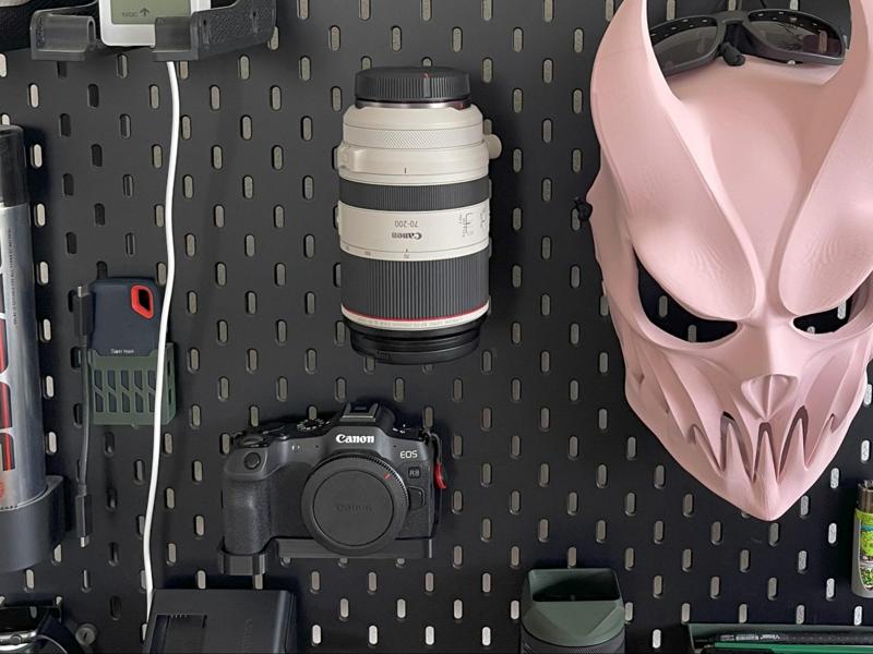 Skadis holder for Canon 70-200mm lens