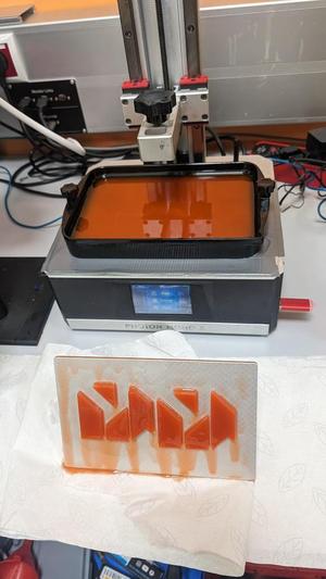 Puzzle T: T-Puzzle (4 Parts) and Case & Solution