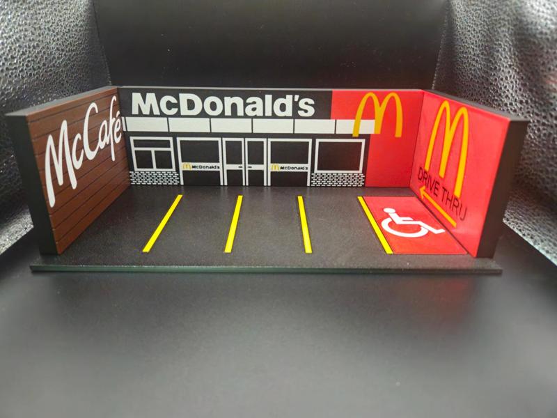 Mc Donalds garage diorama