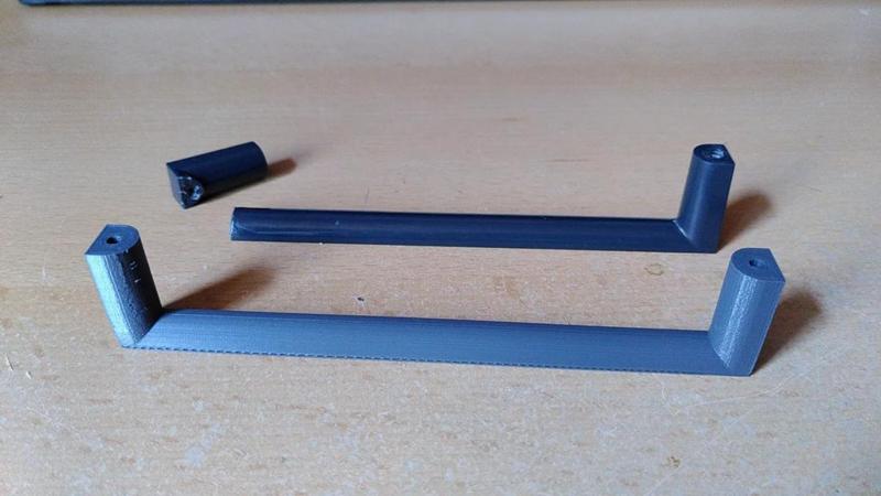 Cabinet handle / Schrankgriff