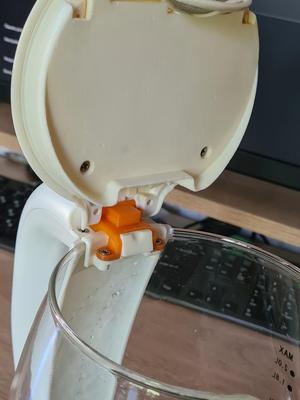 Lid mount/hinge clip for LERAN EKG-2048 electric kettle