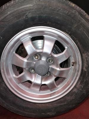 Porsche 924 Wheelcap with badge