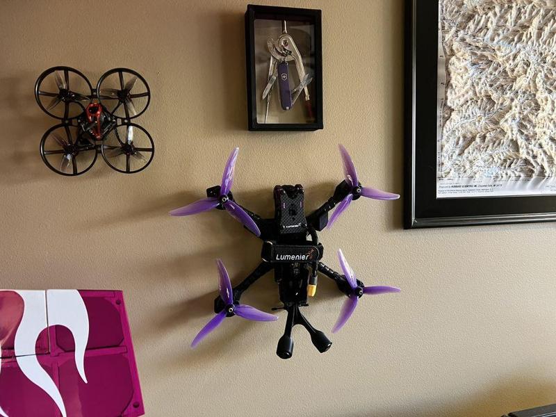 FPV Quadcopter Wall Mount (QAV-S 2 or similar 5 Inch Drone)