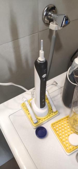 Oral-B Stand with Plate
