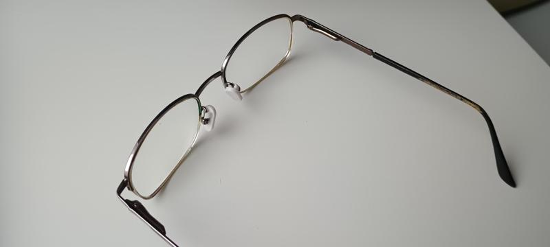 Glasses nose pad