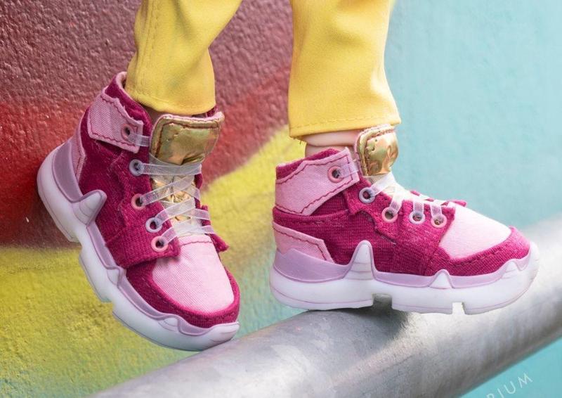 Smart Doll shoe (RTFKT Challenge Shoe)