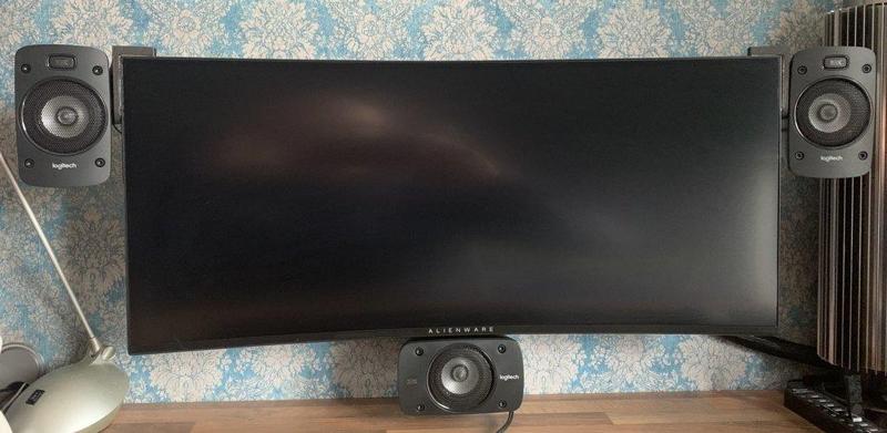 Logitech Z906 speaker holders