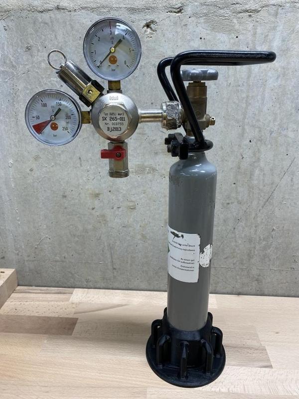 CO2 Flaschenhalter, CO2 Bottle holder