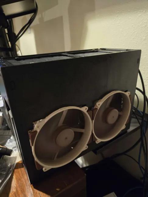 Lian Li A4 H2O GPU Side Panel A14 x 25 G2