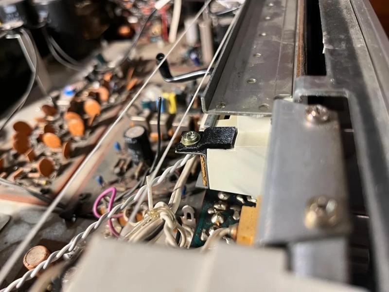 Marantz 2220B Lamp Holder Screw Mount   