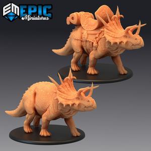 Triceratops Walking / Ancient Horned Dinosaur / Jurassic Mount