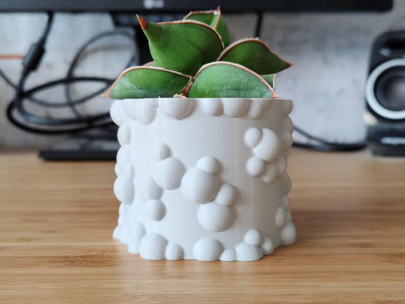 Sea Foam Summer Plant Pot and Planter - Vase mode