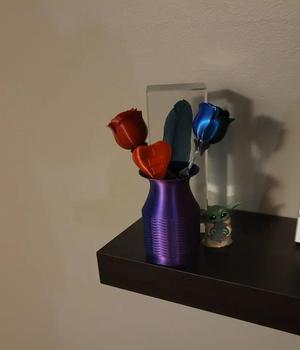 Simple knurled vase   