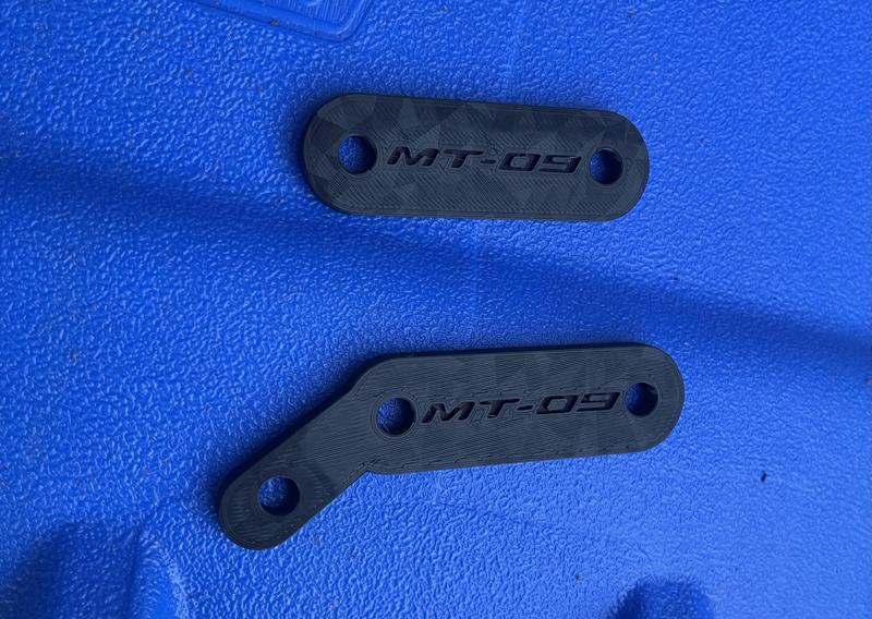 MT09 Rear footpeg delete