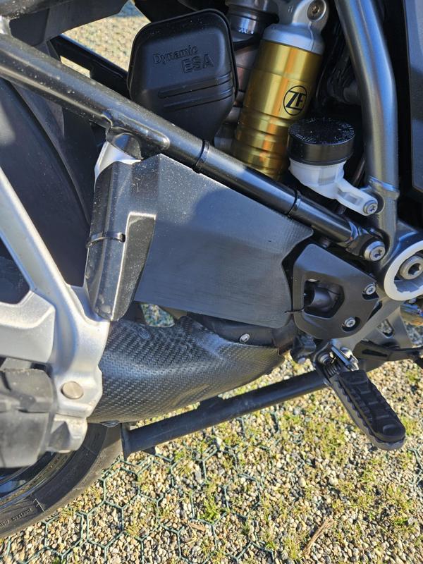 Leg protection against rain/ BMW 1250 GS