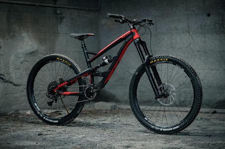 YT Capra 