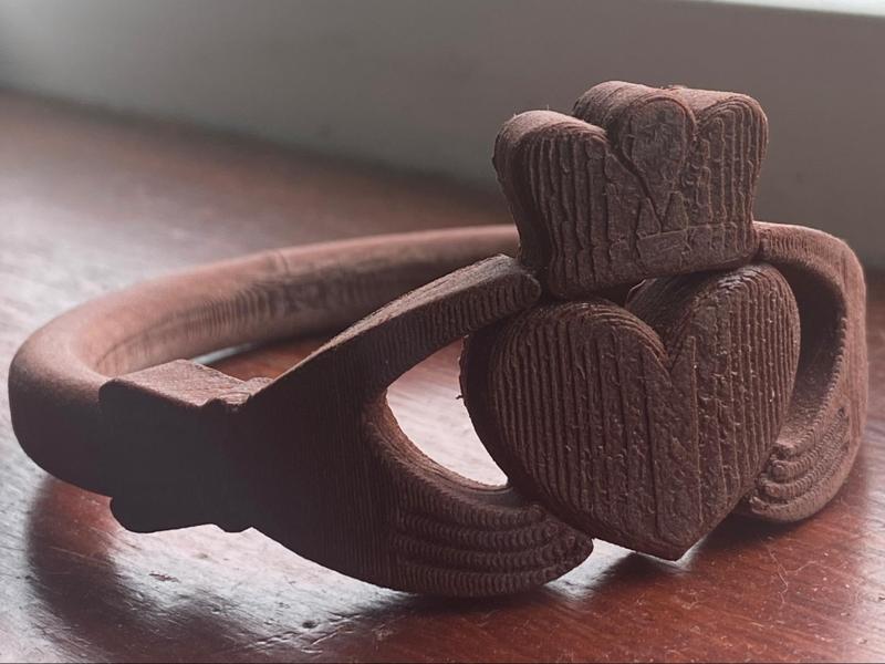 Traditional Irish Claddagh Ring (Replica)