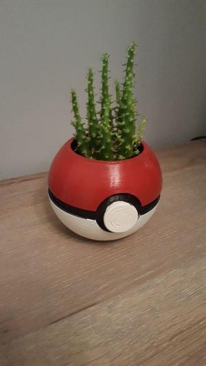 Pokeball Plant pot