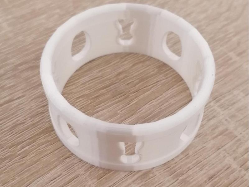 Easter-themed napkin ring