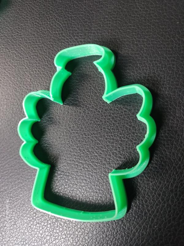 angel with cookie cutter halo