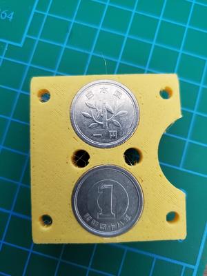 Community Bottle Cutter V3 - Top (Japan Yen)